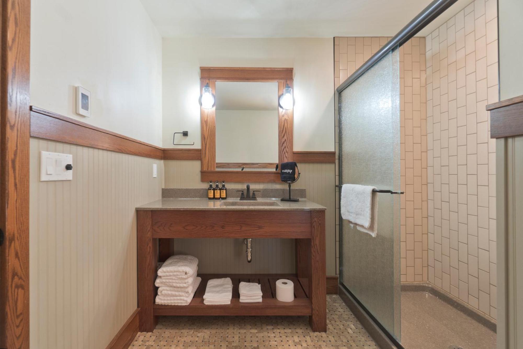 Main Street Inn Vermillion Bagian luar foto
