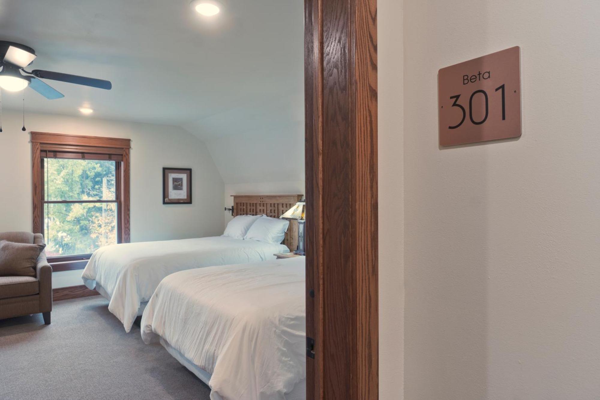 Main Street Inn Vermillion Bagian luar foto